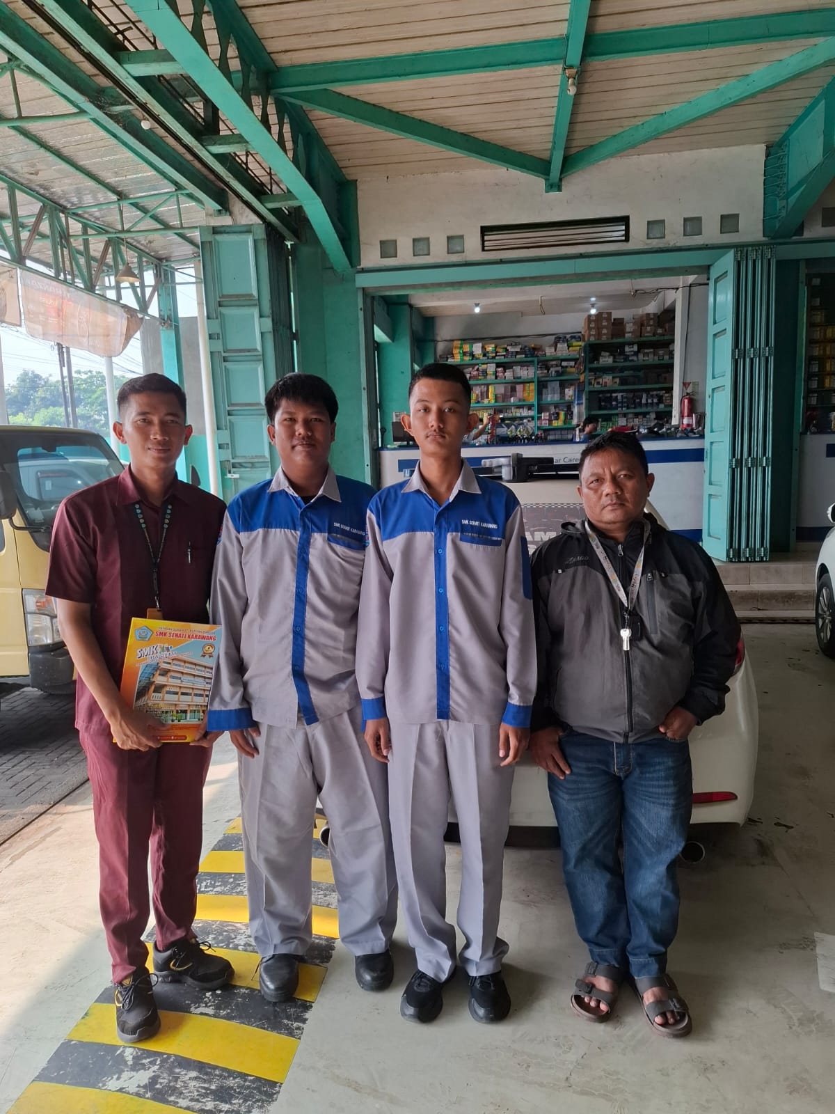 siswa PKL di Bengkel JASUTRA Klari